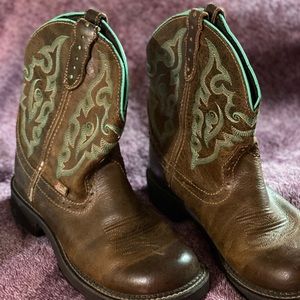 Women’s size 9 Justin’s cowboy boots